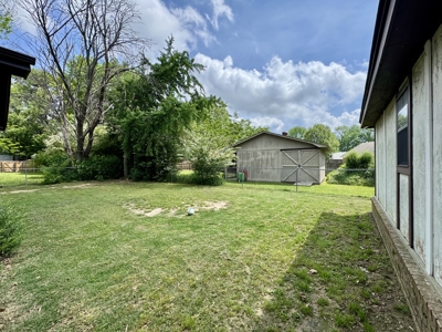 Charming 3 Bed Home w/ Space, Style, Shop For Sale in Searcy, AR - image 37