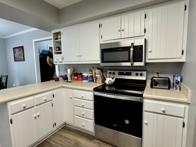 Charming 3 Bed Home w/ Space, Style, Shop For Sale in Searcy, AR - image 2