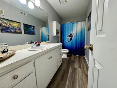 Charming 3 Bed Home w/ Space, Style, Shop For Sale in Searcy, AR - image 17