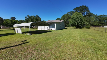 Colonial Cottage Home Hidden in Atlanta Tx - image 10