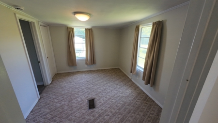 Colonial Cottage Home Hidden in Atlanta Tx - image 16