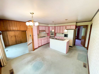 Home For Sale In Exclusive Neighborhood In Wytheville VA - image 10