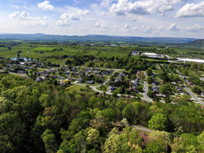 Home For Sale In Exclusive Neighborhood In Wytheville VA - image 39
