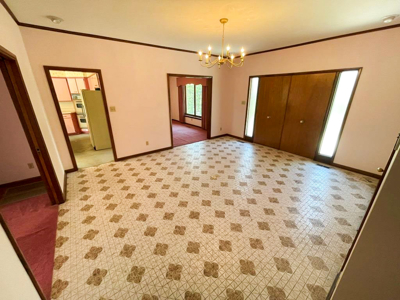 Home For Sale In Exclusive Neighborhood In Wytheville VA - image 13