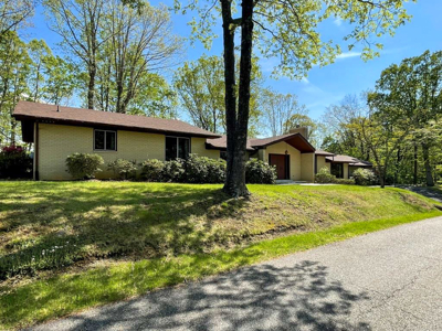 Home For Sale In Exclusive Neighborhood In Wytheville VA - image 5
