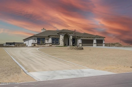 Desert Luxury Meets Modern Living in Las Cruces, New Mexico - image 32