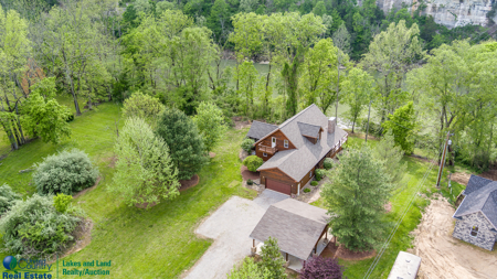 Riverfront Home in Albany, Kentucky - image 10