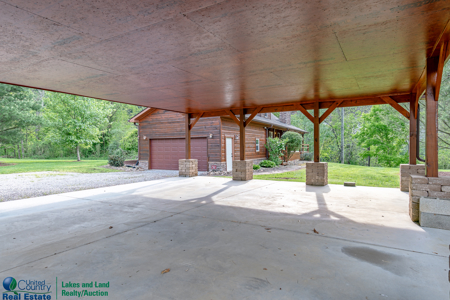 Riverfront Home in Albany, Kentucky - image 7