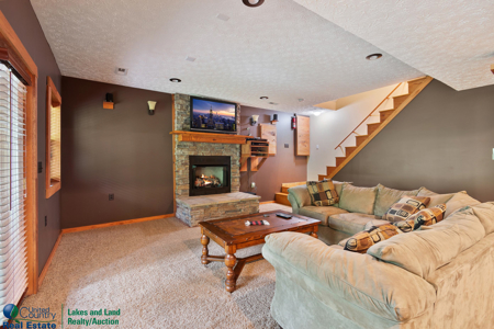 Riverfront Home in Albany, Kentucky - image 42