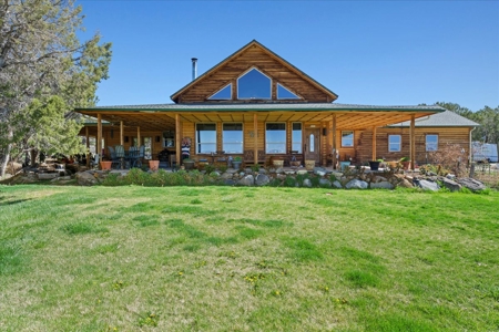 Mountain Home With Acreage for Sale in Cedaredge, Colorado - image 2