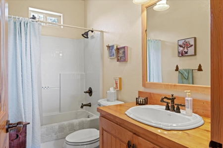 Mountain Home With Acreage for Sale in Cedaredge, Colorado - image 29