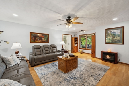 Premier 36.1-Acre Equestrian Estate - image 10