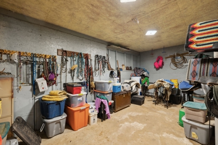 Premier 36.1-Acre Equestrian Estate - image 46