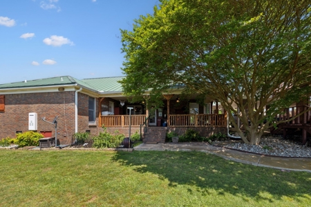 Premier 36.1-Acre Equestrian Estate - image 34
