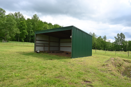 Estate on 162 Acres for Sale in Linden, Tennessee - image 33