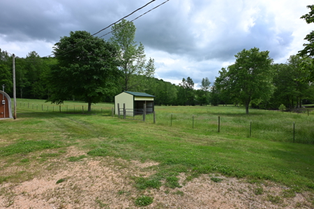Estate on 162 Acres for Sale in Linden, Tennessee - image 32