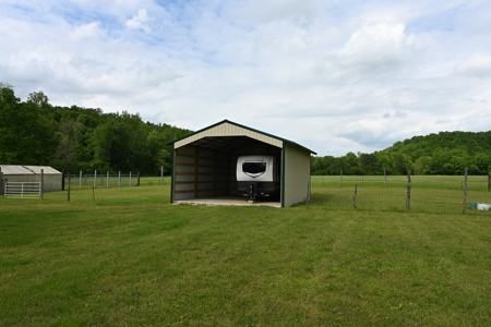 Estate on 162 Acres for Sale in Linden, Tennessee - image 29
