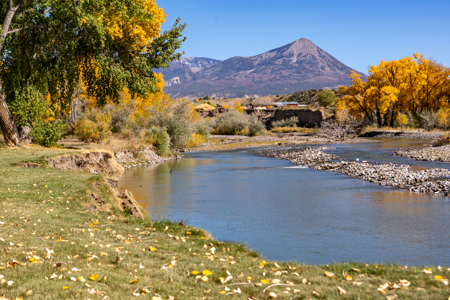 Riverfront Custom Home for Sale in Colorado - image 8