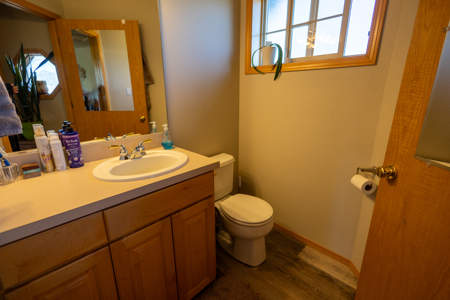 Riverfront Custom Home for Sale in Colorado - image 34