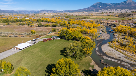 Riverfront Custom Home for Sale in Colorado - image 18
