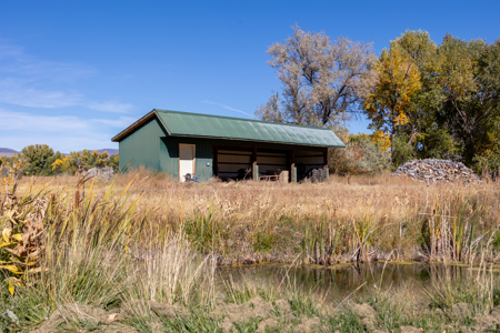 Riverfront Custom Home for Sale in Colorado - image 9