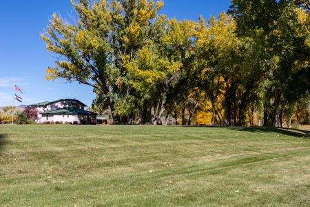 Riverfront Custom Home for Sale in Colorado - image 10