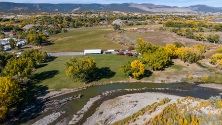 Riverfront Custom Home for Sale in Colorado - image 19