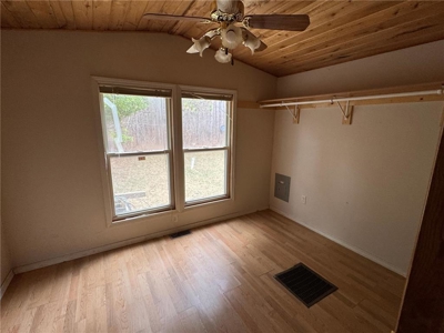 1 Bed/1 Bath Home on 6+ Wooded Acres For Sale in Hinckley MN - image 9