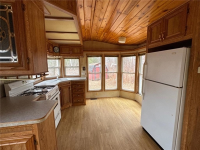 1 Bed/1 Bath Home on 6+ Wooded Acres For Sale in Hinckley MN - image 3