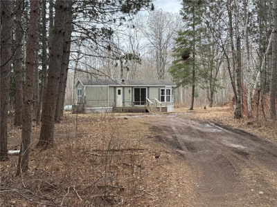 1 Bed/1 Bath Home on 6+ Wooded Acres For Sale in Hinckley MN - image 1