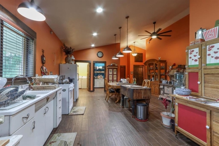 Country Home For Sale in Iola WI - image 16