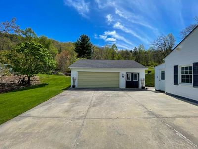 Home For Sale In Elk Creek VA With Acreage And Pond - image 26