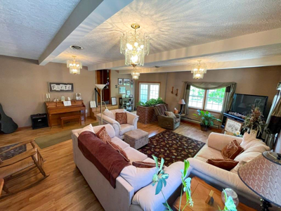 Home For Sale In Elk Creek VA With Acreage And Pond - image 10