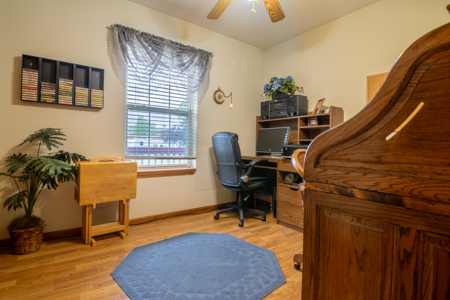 Cameron Mo Ranch Home For Sale - image 14