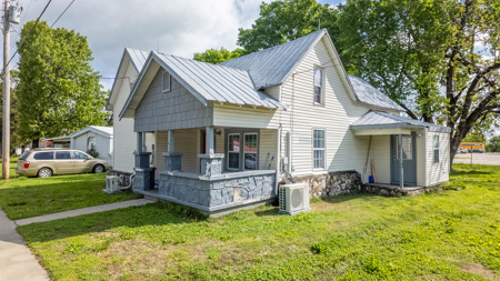 Home for sale in the Southern Missouri Ozarks - image 4