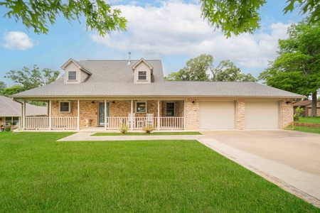 Lake Winnsboro Waterfront Home Wood County Texas For Sale - image 2