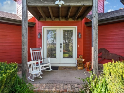 Private Country Missouri Valley Oasis - image 3
