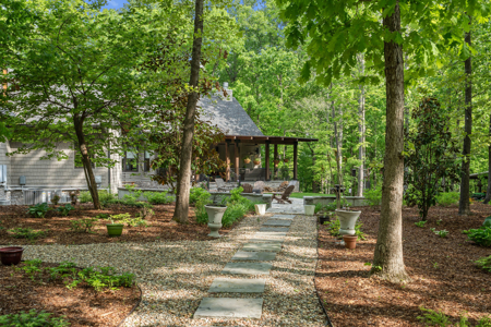 Luxury Woodland Retreat Minutes from Leipers Fork & Franklin - image 17