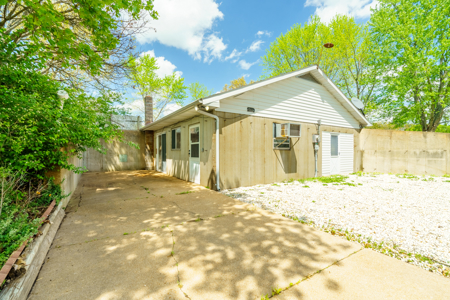Country Home and Land for Sale in Maries County, MO - image 3