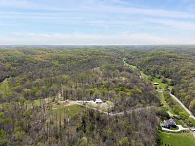 Panoramic Hilltop Paradise in Prestigious Russell Ridge - image 18