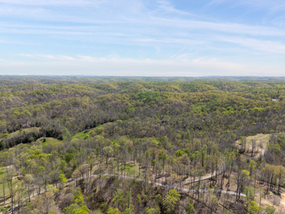 Panoramic Hilltop Paradise in Prestigious Russell Ridge - image 15