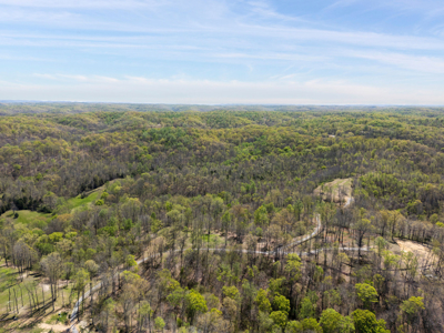 Panoramic Hilltop Paradise in Prestigious Russell Ridge - image 16