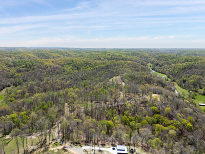 Panoramic Hilltop Paradise in Prestigious Russell Ridge - image 17