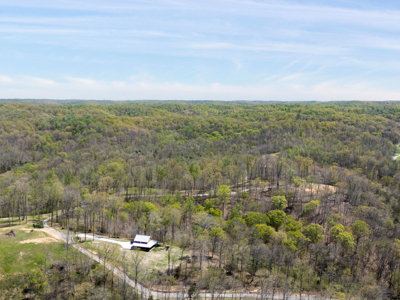 Panoramic Hilltop Paradise in Prestigious Russell Ridge - image 21