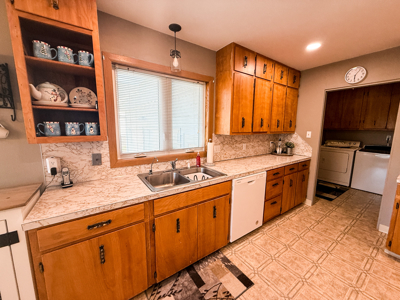Large Malta Montana Home For Sale Close to Hospital - image 8