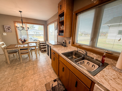 Large Malta Montana Home For Sale Close to Hospital - image 10