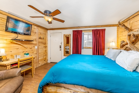 This Lodge is a vacation rental resort near Grand Mesa - image 44