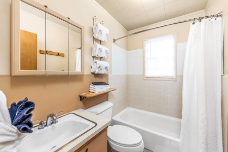 This Lodge is a vacation rental resort near Grand Mesa - image 19
