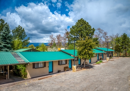 This Lodge is a vacation rental resort near Grand Mesa - image 5