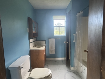 Small Country Home on 5 Acres McNariy County TN - image 10
